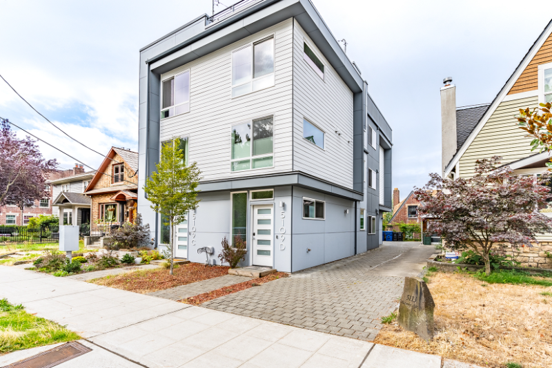 5109 Phinney Ave N in Seattle, WA - Building Photo