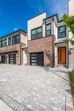 8356 NW 7th Pl in Plantation, FL - Foto de edificio - Building Photo