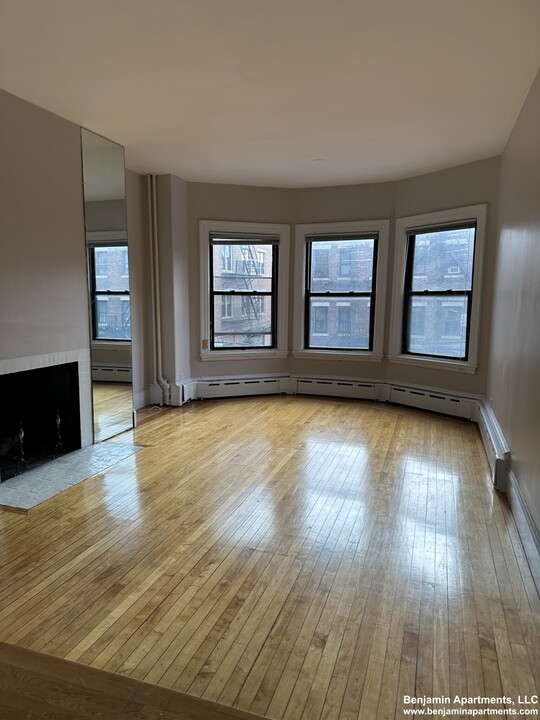 475 Commonwealth Ave, Unit 9 in Boston, MA - Building Photo