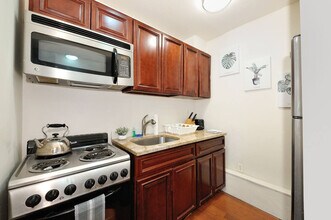 485 9th Ave, Unit SI ID1323895P in New York, NY - Building Photo - Building Photo