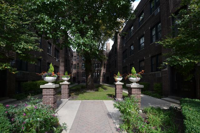 726 W Addison St, Unit 2Z