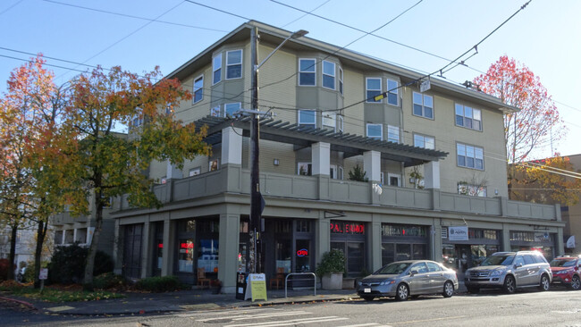 Harrison at 15th in Seattle, WA - Foto de edificio - Building Photo