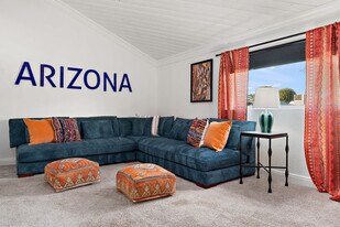 12201 N 58th Way in Scottsdale, AZ - Building Photo