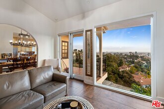 6420 Quebec Dr in Los Angeles, CA - Building Photo - Building Photo