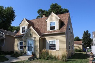 1707 S 10th Ave in Sioux Falls, SD - Building Photo