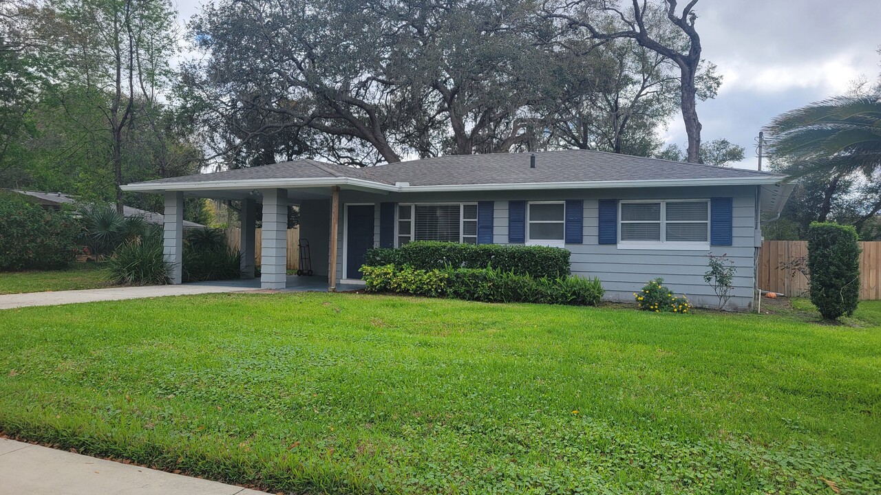 530 Ridgewood St in Altamonte Springs, FL - Building Photo