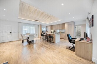 919 Granada Groves Ct in Coral Gables, FL - Building Photo - Building Photo