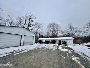 2566 Easton Turnpike in Waymart, PA - Building Photo - Building Photo