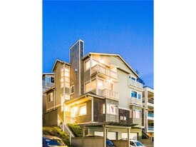 2819 14th Ave W in Seattle, WA - Building Photo