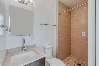 412 N Front St in Philadelphia, PA - Building Photo - Building Photo