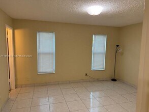 326 N 61st Terrace in Hollywood, FL - Building Photo - Building Photo