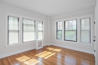 1830 R Apartments in Washington, DC - Building Photo - Building Photo