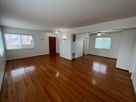 2035-2039 Ebers St in San Diego, CA - Building Photo