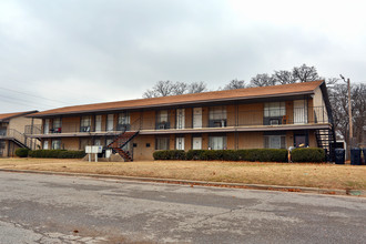 Westwood Apartments in Oklahoma City, OK - Building Photo - Building Photo