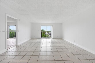 2520 N Andrews Ave in Wilton Manors, FL - Building Photo - Building Photo