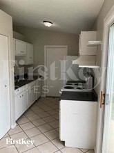 12 Country Wood Ln in Whiteland, IN - Building Photo - Building Photo