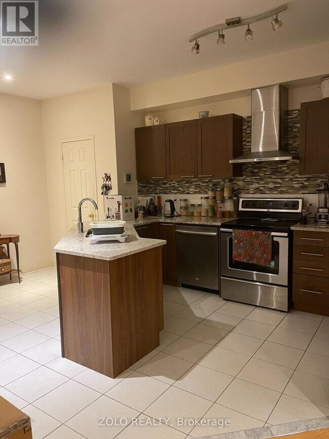 39 Wharfside Ln in Toronto, ON - Building Photo - Building Photo