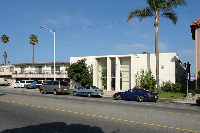 Nassau in Oxnard, CA - Building Photo - Building Photo