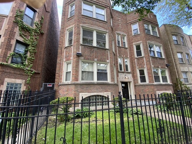property at 8146 S Maryland Ave