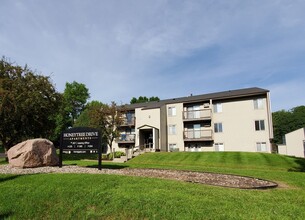 Rock Meadows in Delano, MN - Foto de edificio - Building Photo