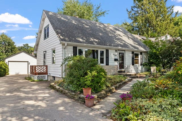 property at 438 S Wright St