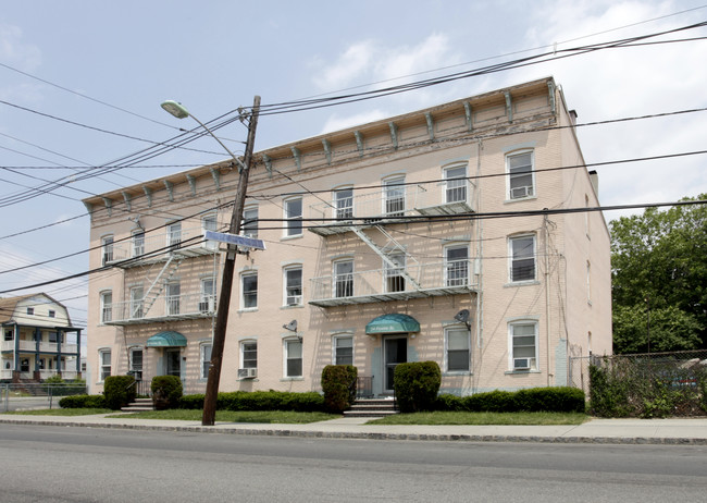 294-296 Fayette St in Perth Amboy, NJ - Foto de edificio - Building Photo