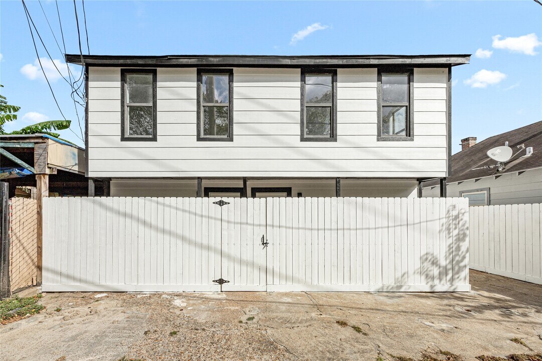 3229 Holman St in Houston, TX - Foto de edificio