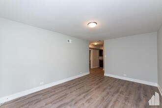1128 Maple Ave in Evanston, IL - Foto de edificio - Building Photo