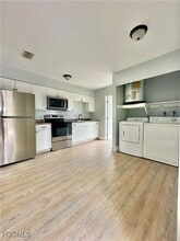 5635 Fifth Ave in Ft. Myers, FL - Building Photo - Building Photo