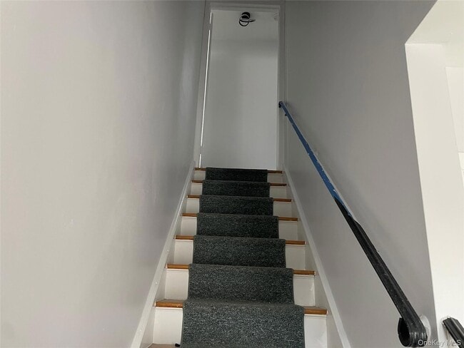 287 Mary Lou Ave, Unit 2 in Yonkers, NY - Building Photo - Building Photo