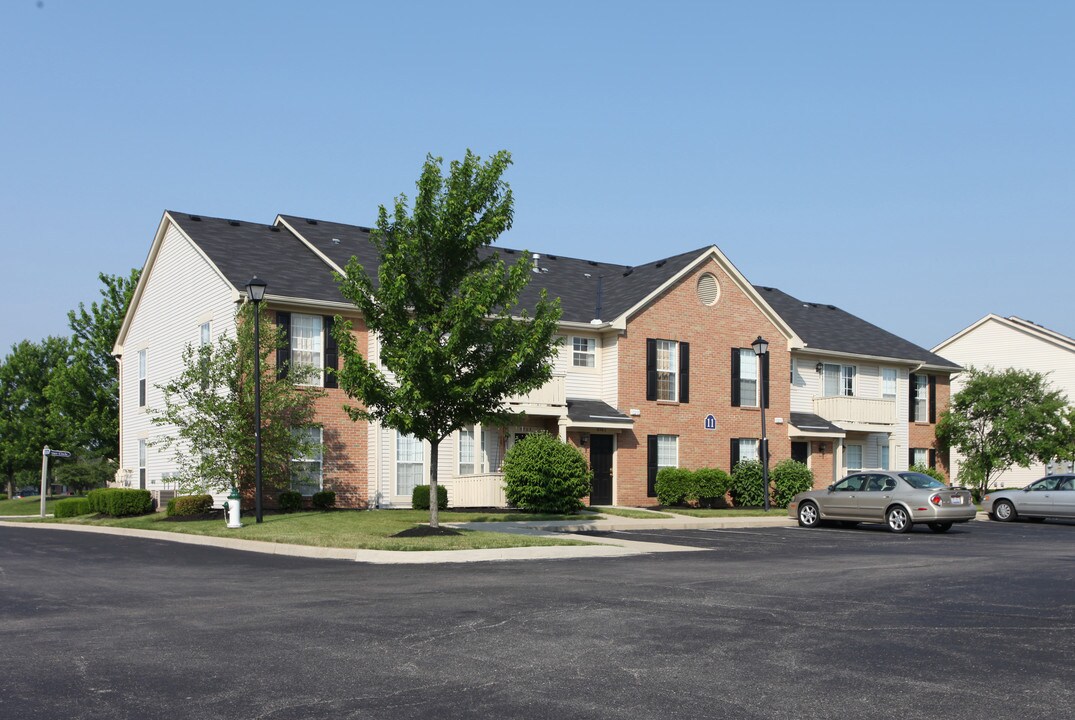 160 - TUTTLE PARKE AT THE CROSSING in Dublin, OH - Foto de edificio