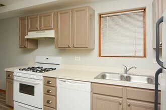 1470 W Ohio St, Unit J09P in Chicago, IL - Foto de edificio - Building Photo