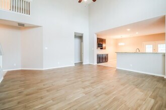 16831 Marlin Spike Way in Crosby, TX - Foto de edificio - Building Photo