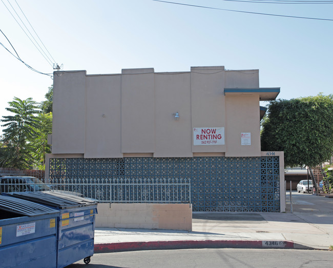 4346 Walnut St in Bell, CA - Foto de edificio - Building Photo