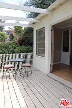 15151 Encanto Dr in Los Angeles, CA - Building Photo - Building Photo
