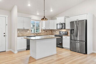 2309 N Sundance St in Spokane Valley, WA - Foto de edificio - Building Photo