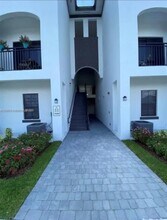 15560 SW 136th St in Miami, FL - Building Photo - Building Photo