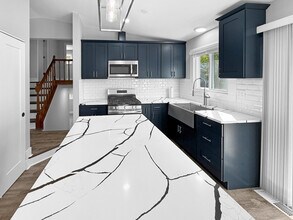 59 Chestnut Cir in Lindenhurst, IL - Building Photo - Building Photo
