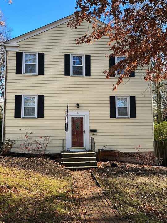 131 Huntington Ln in Blacksburg, VA - Building Photo