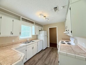 4237 Queens Ct in Pace, FL - Building Photo - Building Photo
