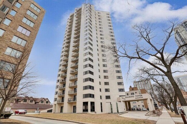 property at 1633 N Prospect Ave