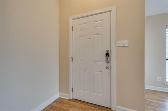 1306 Daffodil Ln in Lewisville, TX - Building Photo - Building Photo