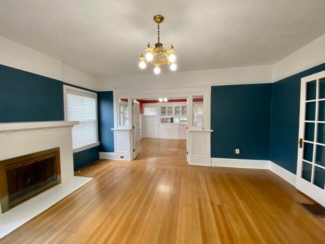 property at 2835 NE Broadway