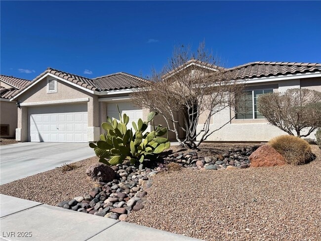 92 Whitetail Archery Ave in North Las Vegas, NV - Building Photo - Building Photo