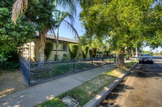 4311 N Emerson Ave in Fresno, CA - Building Photo - Building Photo