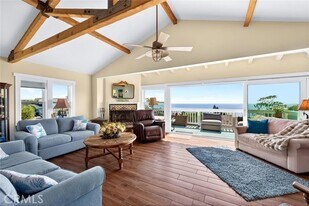2896 Terry Rd in Laguna Beach, CA - Building Photo