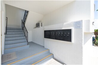 715 E. Providencia Ave in Burbank, CA - Building Photo - Building Photo