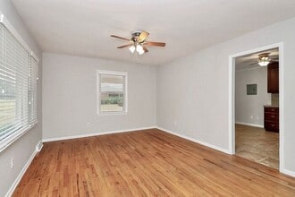 8911 Reames Rd in Charlotte, NC - Building Photo - Building Photo