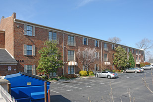 State House Condominiums in Nashville, TN - Building Photo