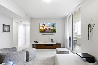 511 SE 5 Ave in Fort Lauderdale, FL - Foto de edificio - Building Photo